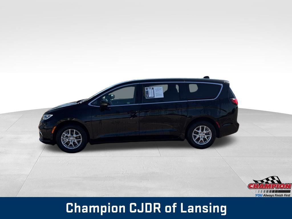 used 2025 Chrysler Pacifica car, priced at $36,981