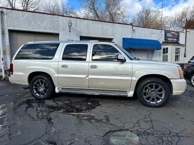 used 2005 Cadillac Escalade car, priced at $6,999