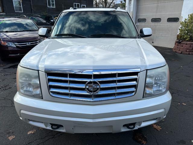 used 2005 Cadillac Escalade car, priced at $6,999