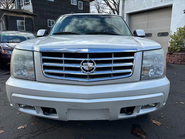 used 2005 Cadillac Escalade car, priced at $6,999