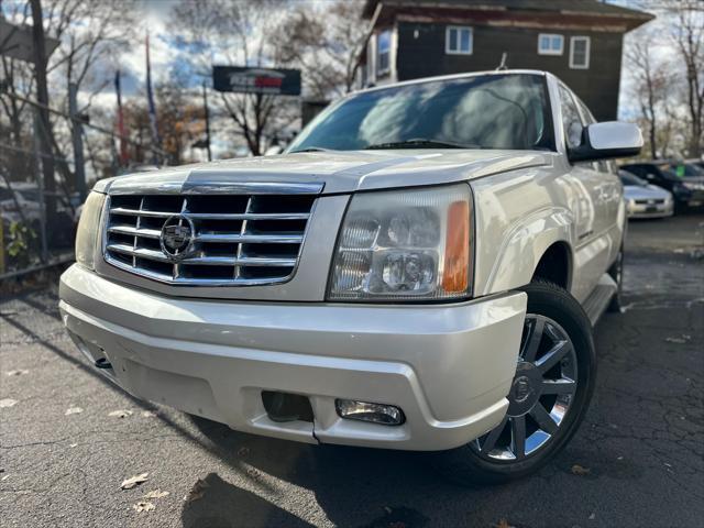 used 2005 Cadillac Escalade car, priced at $6,999