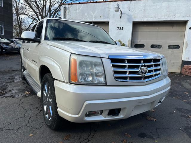 used 2005 Cadillac Escalade car, priced at $6,999