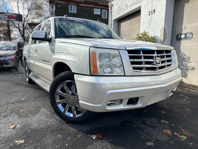 used 2005 Cadillac Escalade car, priced at $6,999