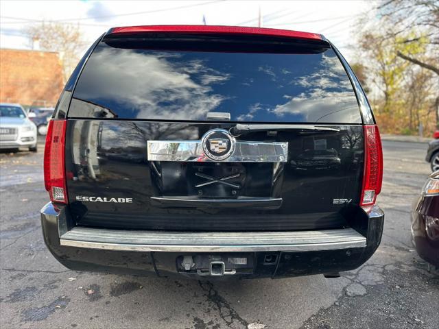 used 2007 Cadillac Escalade car, priced at $8,499