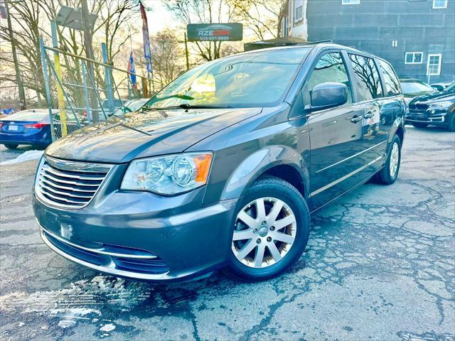 used 2015 Chrysler Town & Country car, priced at $6,499