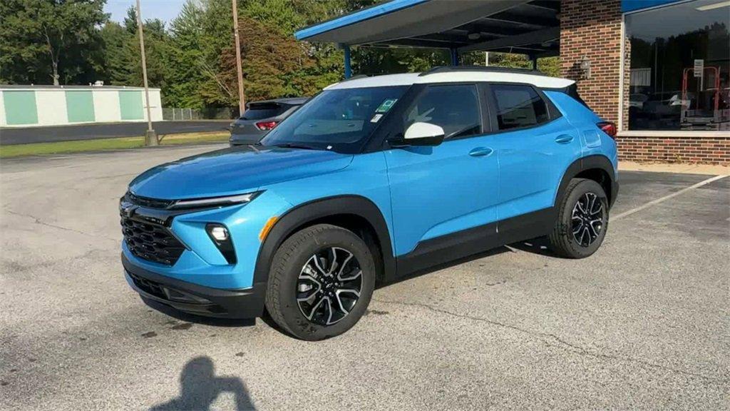 new 2025 Chevrolet TrailBlazer car, priced at $32,660