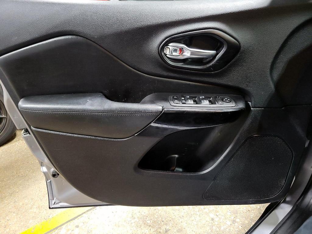 used 2021 Jeep Cherokee car, priced at $22,998