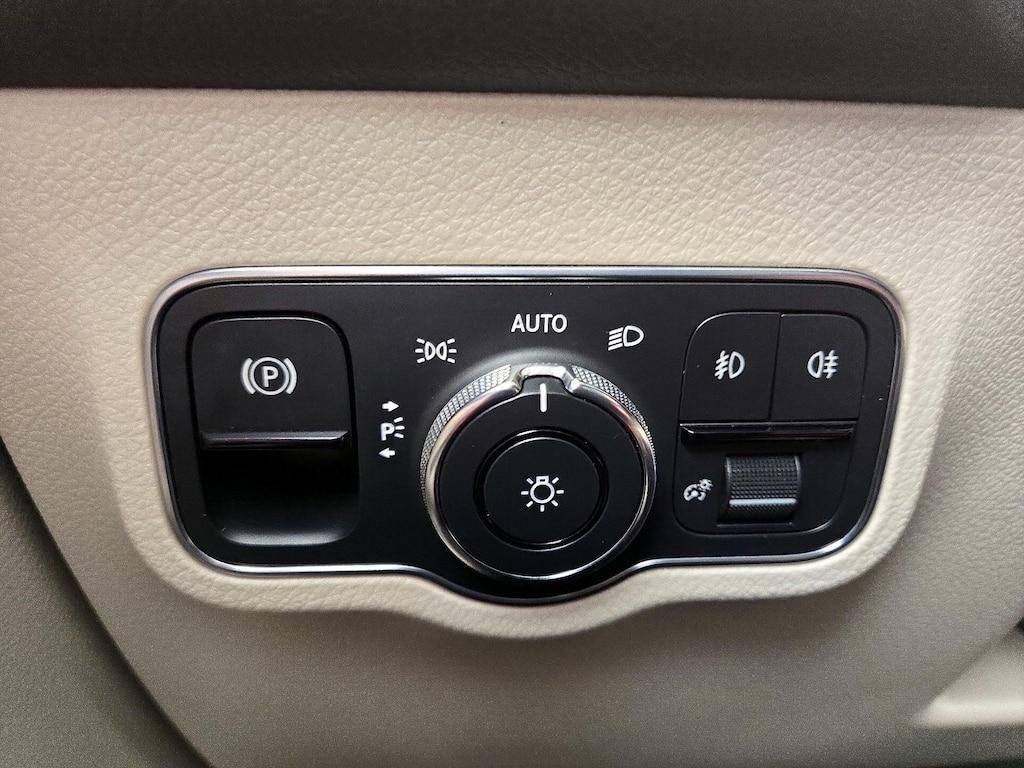 used 2021 Mercedes-Benz GLB 250 car, priced at $29,998