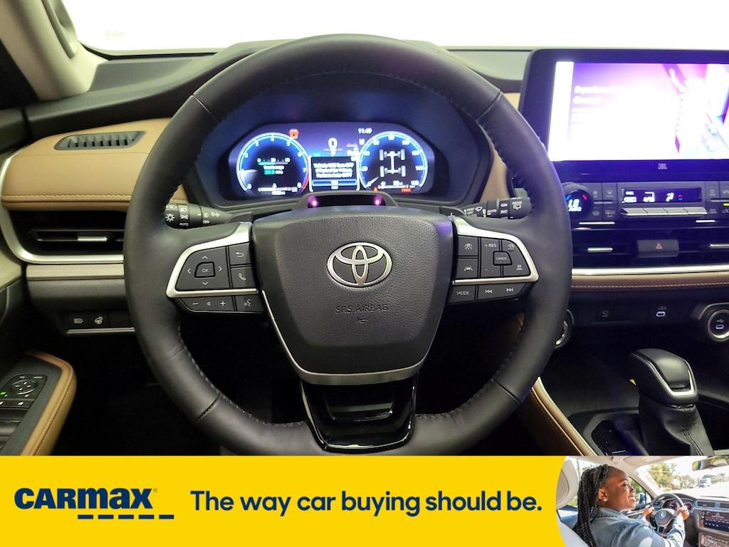 used 2025 Toyota Grand Highlander car, priced at $59,998