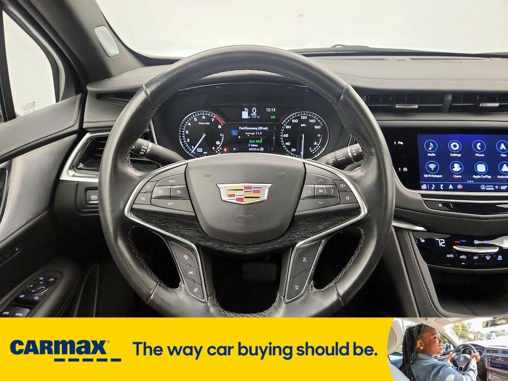 used 2023 Cadillac XT5 car, priced at $31,998