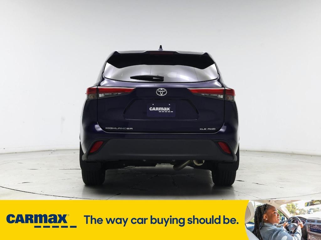 used 2022 Toyota Highlander car, priced at $38,998