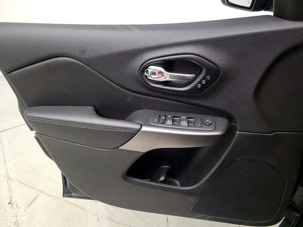 used 2022 Jeep Cherokee car, priced at $25,998