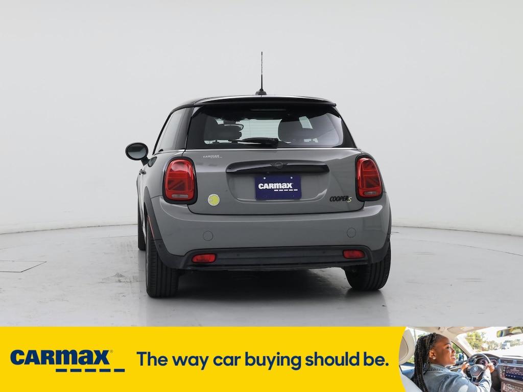 used 2022 MINI SE Hardtop car, priced at $23,998