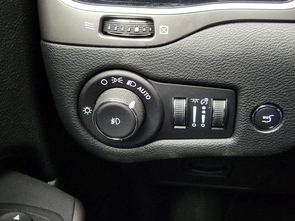 used 2021 Jeep Cherokee car, priced at $23,998