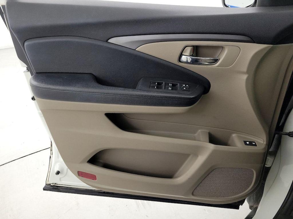 used 2016 Honda Pilot car, priced at $17,998