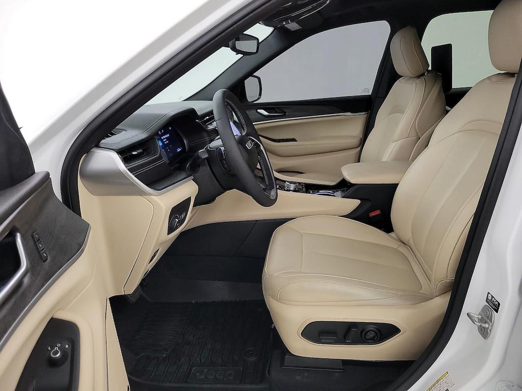 used 2023 Jeep Grand Cherokee car, priced at $37,998