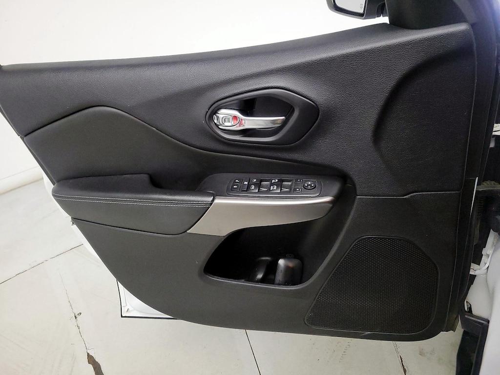 used 2019 Jeep Cherokee car, priced at $17,998