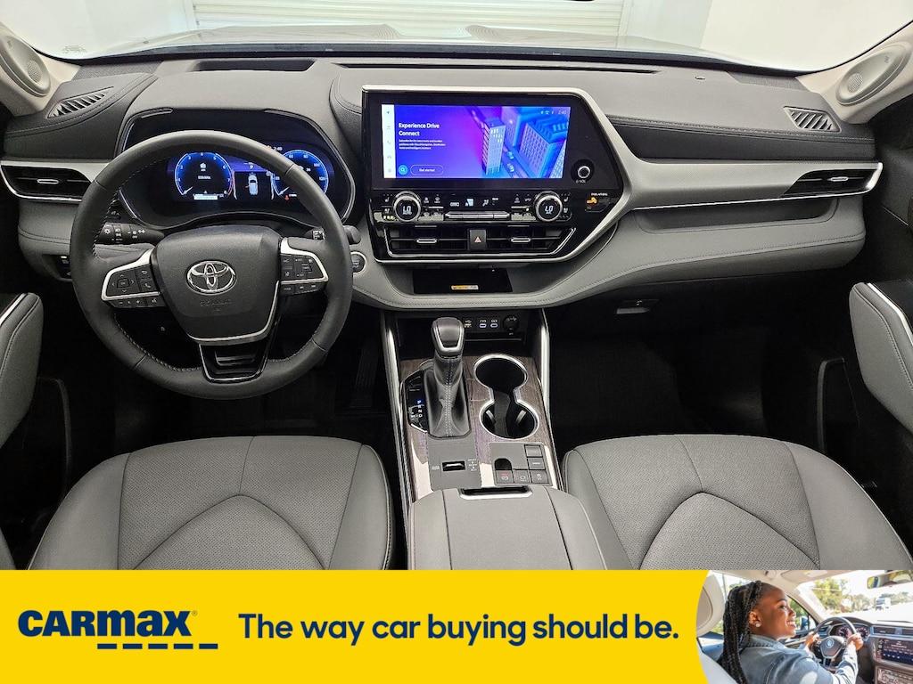used 2024 Toyota Highlander car, priced at $48,998