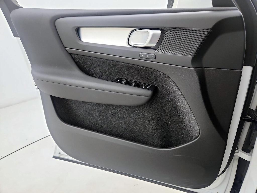 used 2025 Volvo XC40 car, priced at $32,998