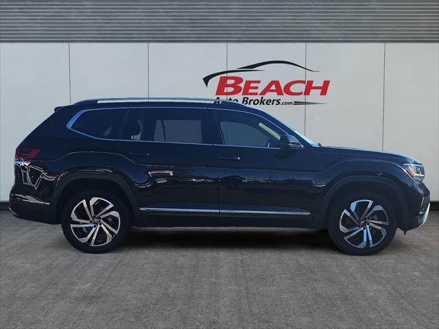 used 2021 Volkswagen Atlas car, priced at $30,000