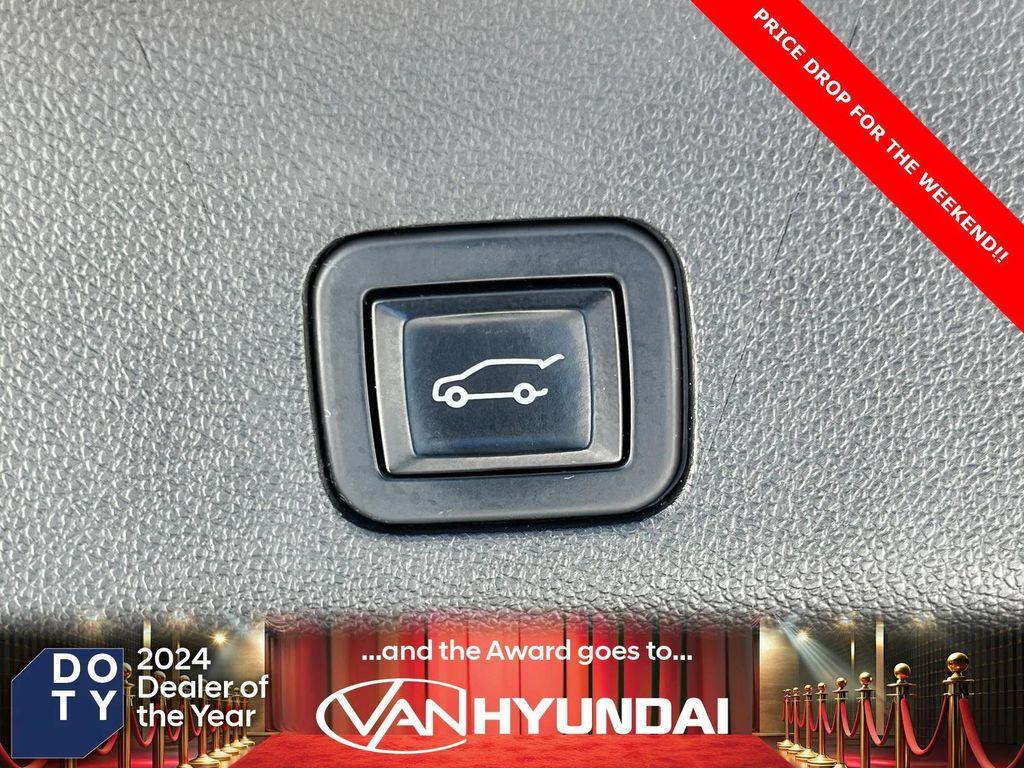 used 2023 Cadillac Escalade car, priced at $70,998