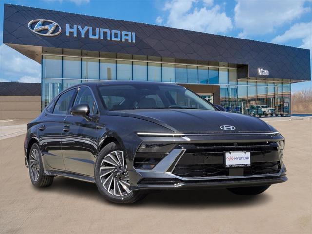 new 2025 Hyundai Sonata Hybrid car, priced at $37,185