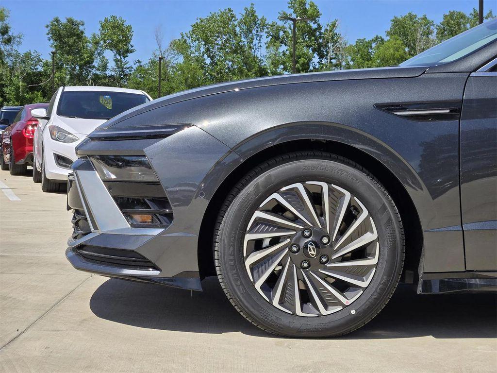 new 2025 Hyundai Sonata Hybrid car, priced at $34,990
