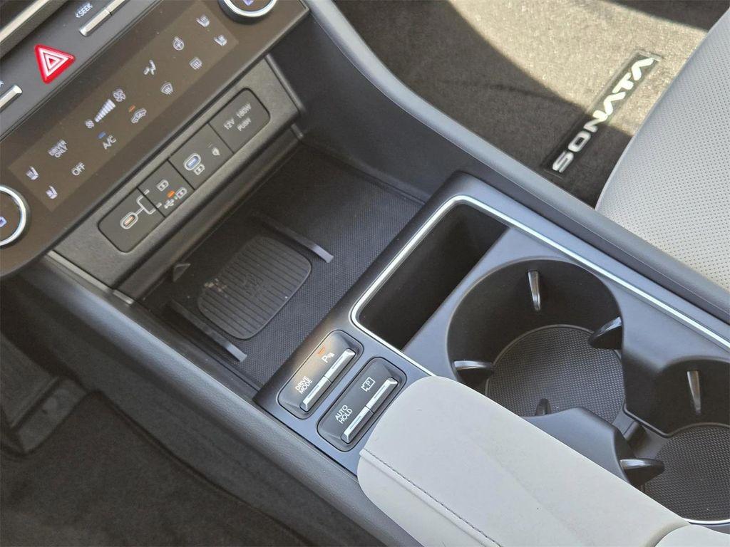 new 2025 Hyundai Sonata Hybrid car, priced at $34,990