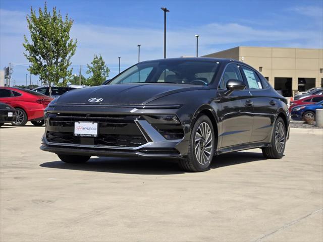 new 2025 Hyundai Sonata Hybrid car, priced at $37,185