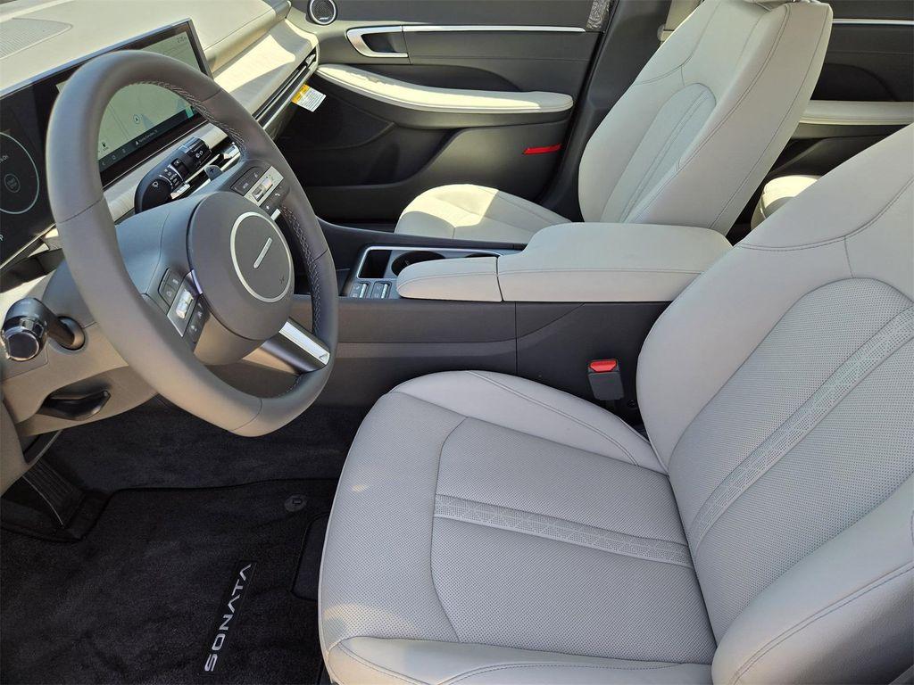 new 2025 Hyundai Sonata Hybrid car, priced at $34,990