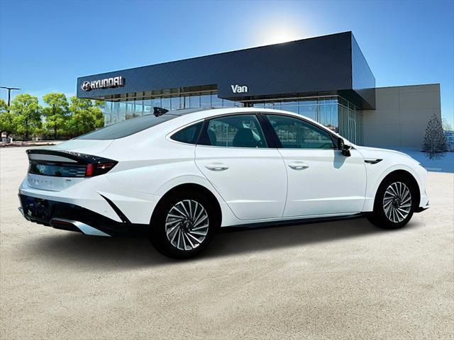 new 2025 Hyundai Sonata Hybrid car, priced at $38,203