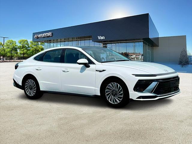 new 2025 Hyundai Sonata Hybrid car, priced at $38,203