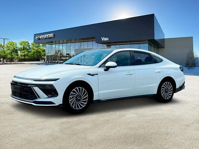 new 2025 Hyundai Sonata Hybrid car, priced at $38,203