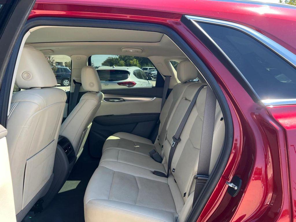 used 2021 Cadillac XT5 car, priced at $23,700