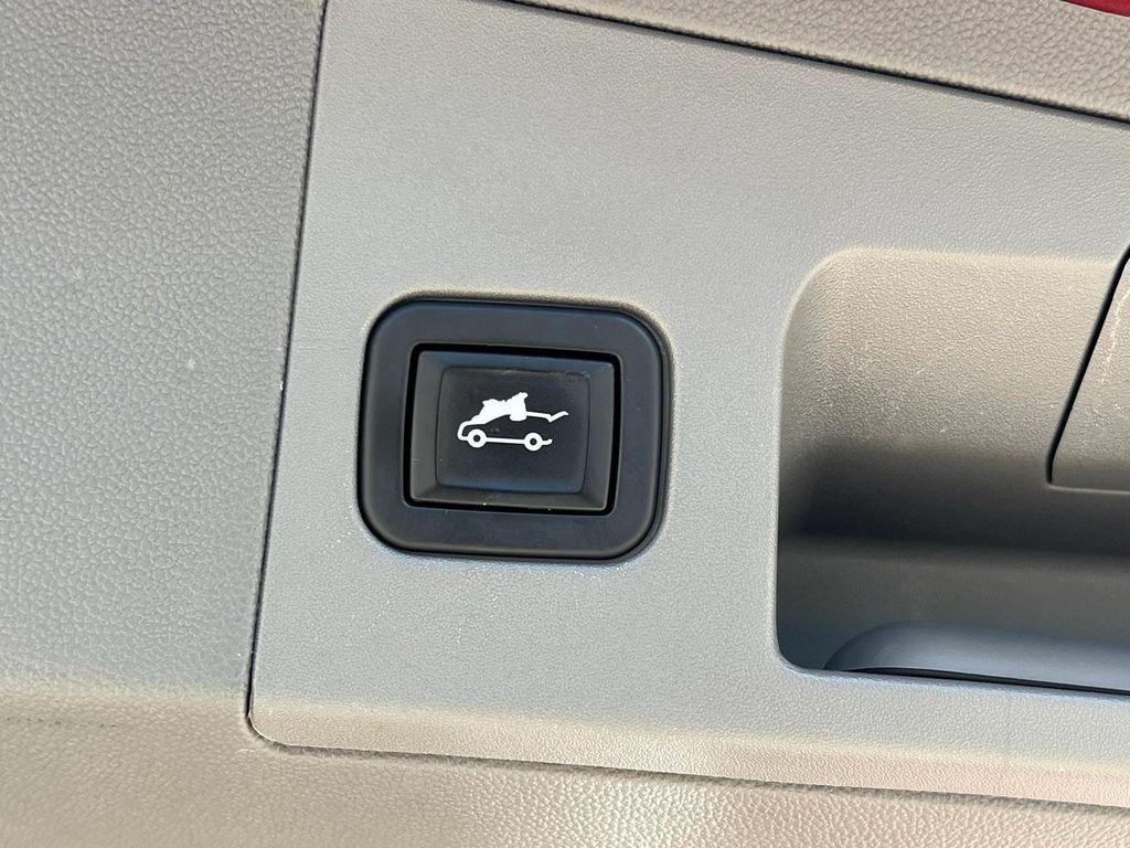 used 2021 Cadillac XT5 car, priced at $23,700