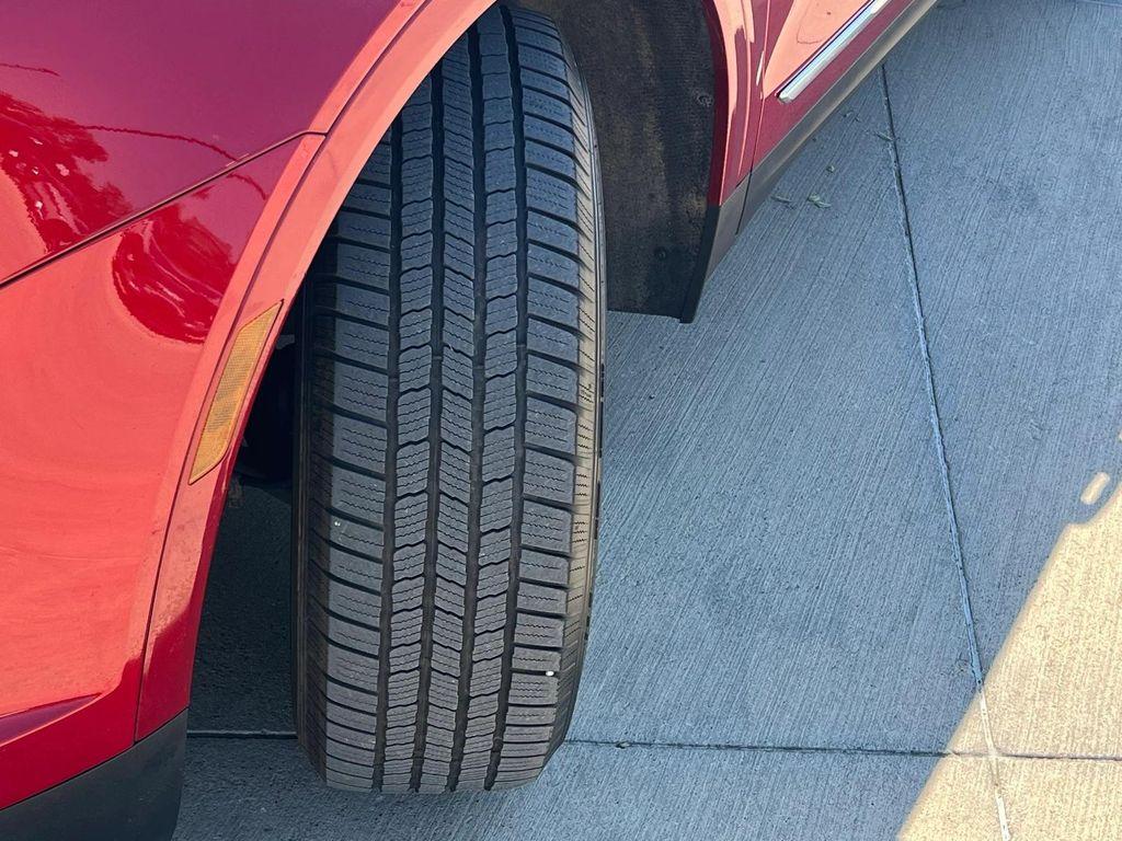 used 2021 Cadillac XT5 car, priced at $23,700