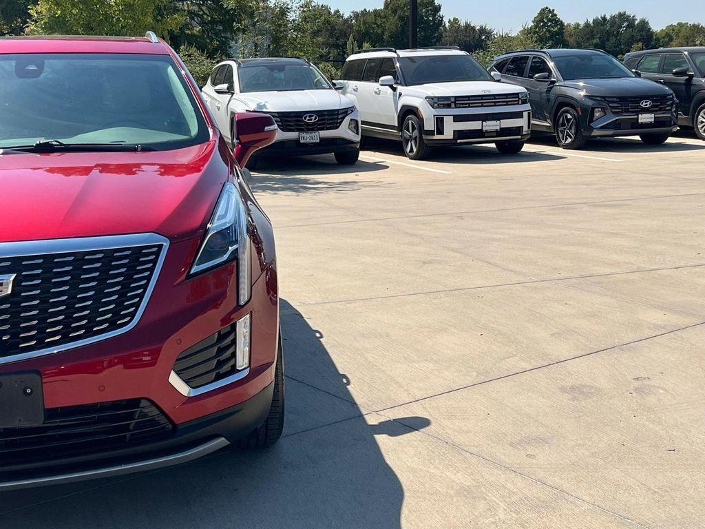 used 2021 Cadillac XT5 car, priced at $23,700