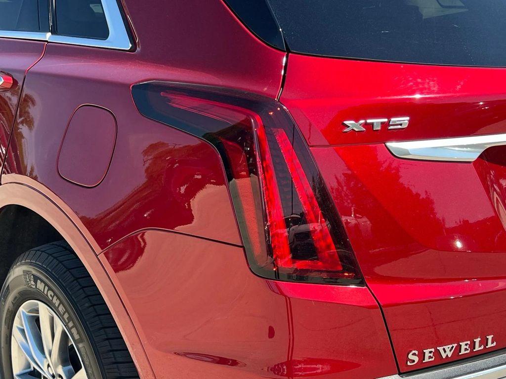 used 2021 Cadillac XT5 car, priced at $23,700