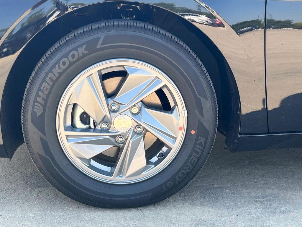 new 2025 Hyundai Elantra car, priced at $22,441