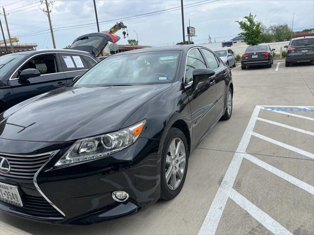 used 2014 Lexus ES 300h car, priced at $19,998