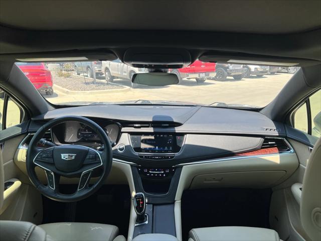 used 2017 Cadillac XT5 car, priced at $17,999