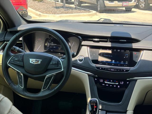 used 2017 Cadillac XT5 car, priced at $17,999