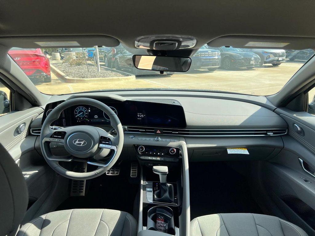 new 2025 Hyundai Elantra car, priced at $27,860