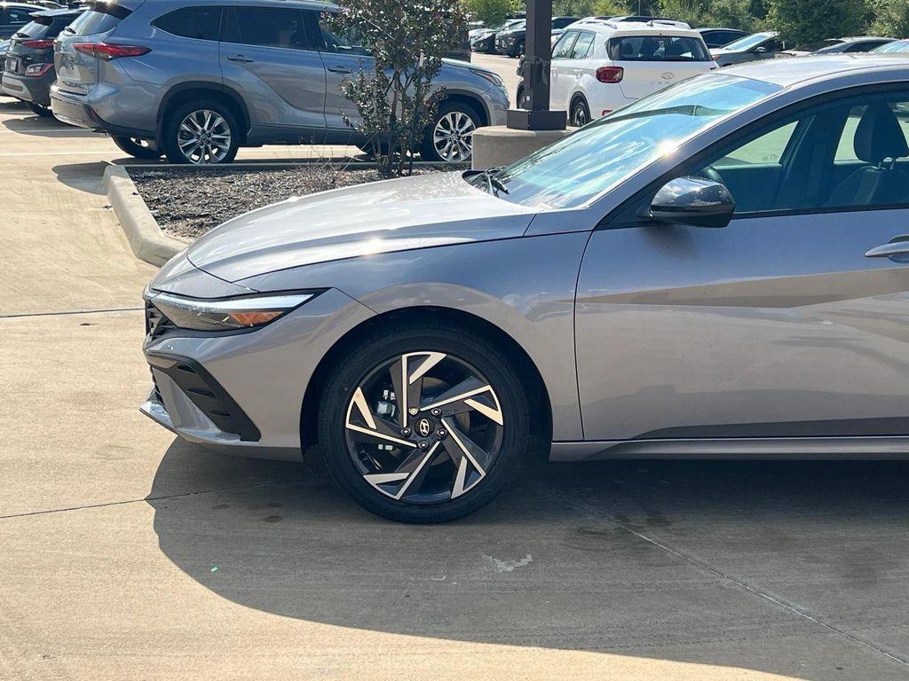 new 2025 Hyundai Elantra car, priced at $27,860