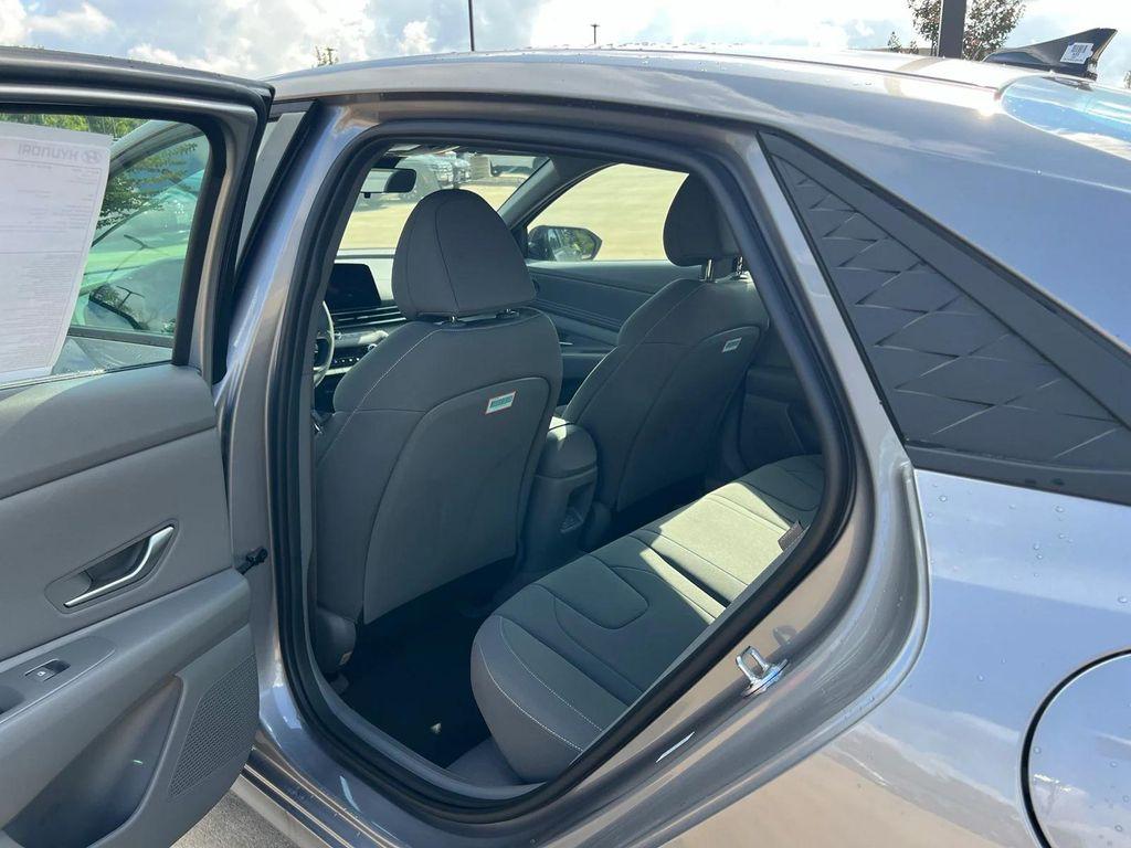new 2025 Hyundai Elantra car, priced at $27,860