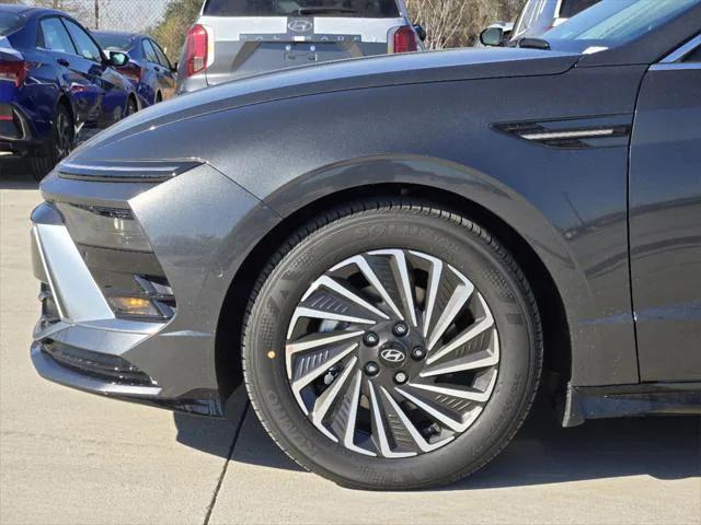 new 2025 Hyundai Sonata Hybrid car, priced at $38,577