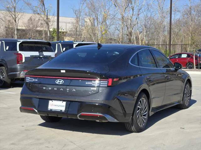 new 2025 Hyundai Sonata Hybrid car, priced at $38,577