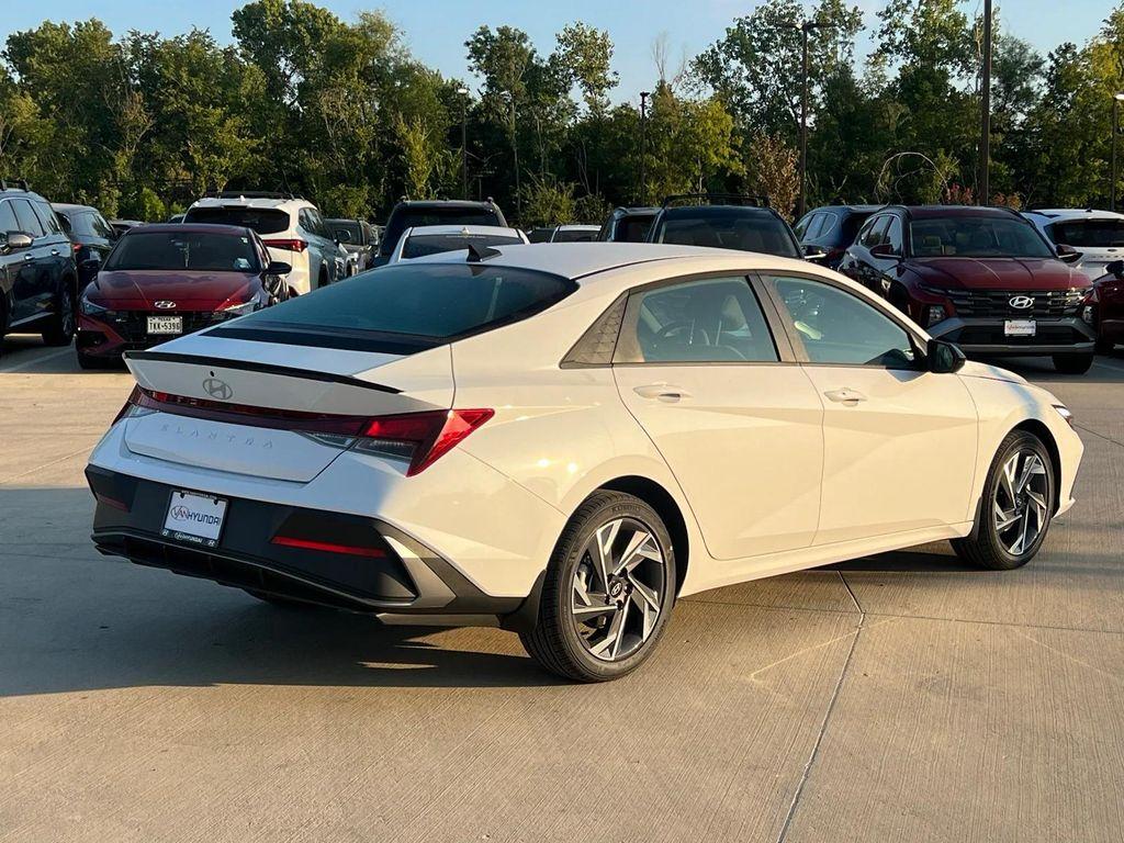 new 2025 Hyundai Elantra car, priced at $24,283