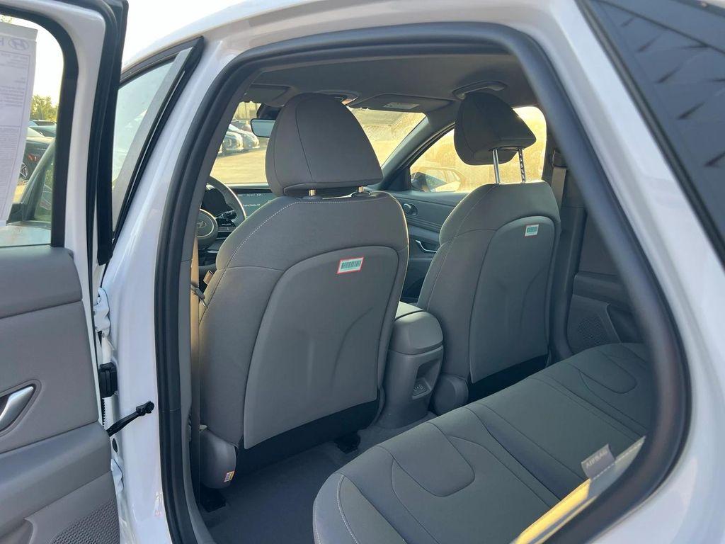 new 2025 Hyundai Elantra car, priced at $24,283