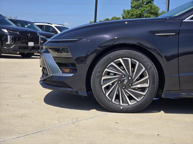 new 2025 Hyundai Sonata Hybrid car, priced at $37,340